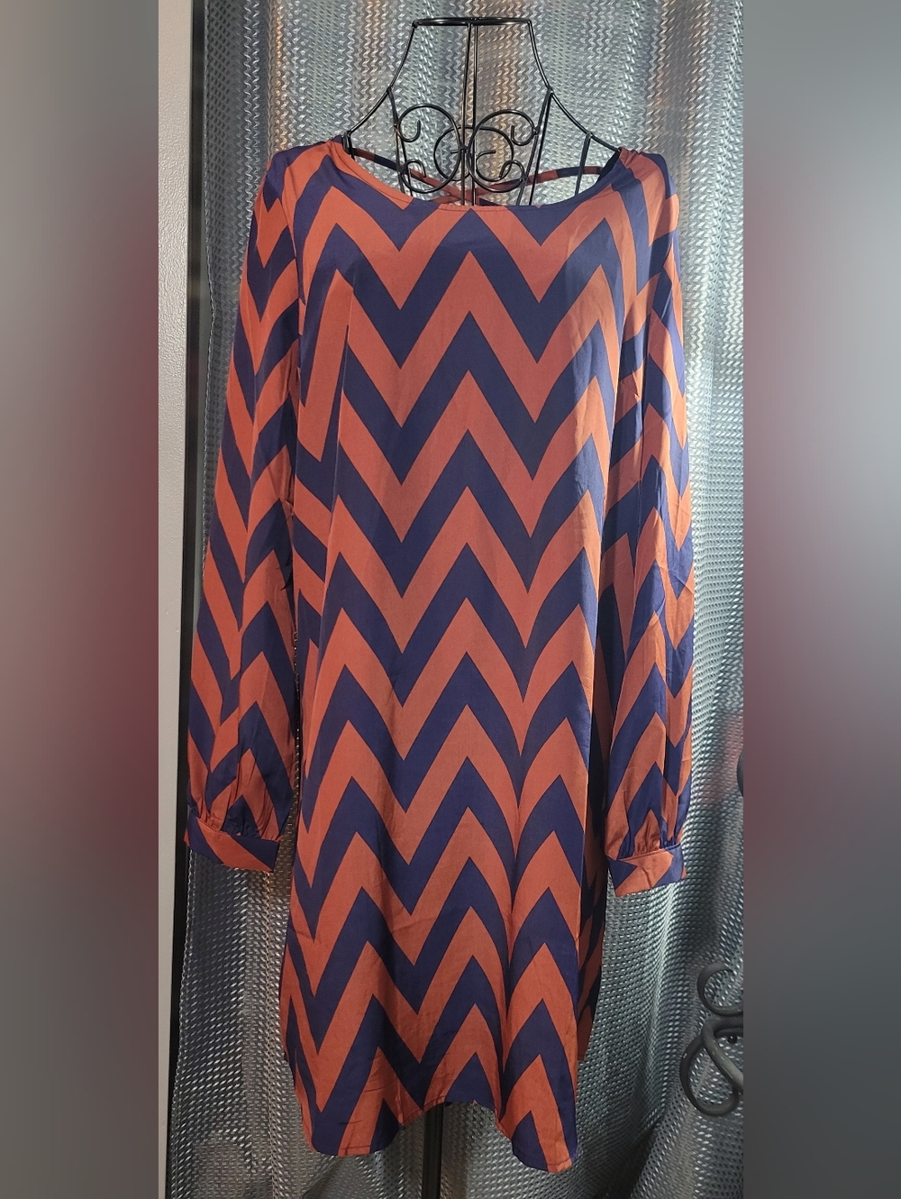 Charming Charlie Navy and Rust Chevron Long-Sleeve Shift Dress